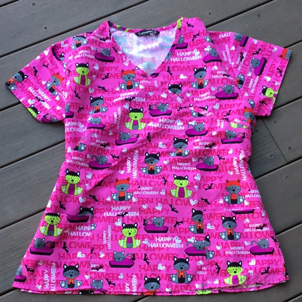 Happy Halloween scrub top size Large